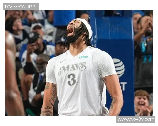 浓眉带病坚持比赛期间两次呕吐全力以赴助球队争胜